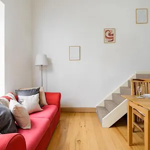 https://the-old-town-cockburn-apartment.edinburghhotelsuk.org