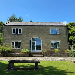 Delightful Stone Barn, With Superb Views, Ramsgill Pateley Bridge