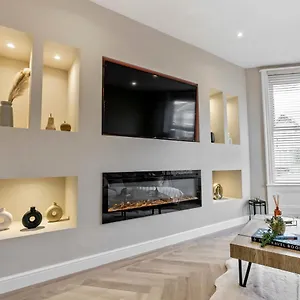 https://the-burlington-by-stamp-sa.hotelsin-chester.com