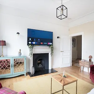 https://meadowbank-residence-3bed-free-parking.edinburghhotelsuk.org